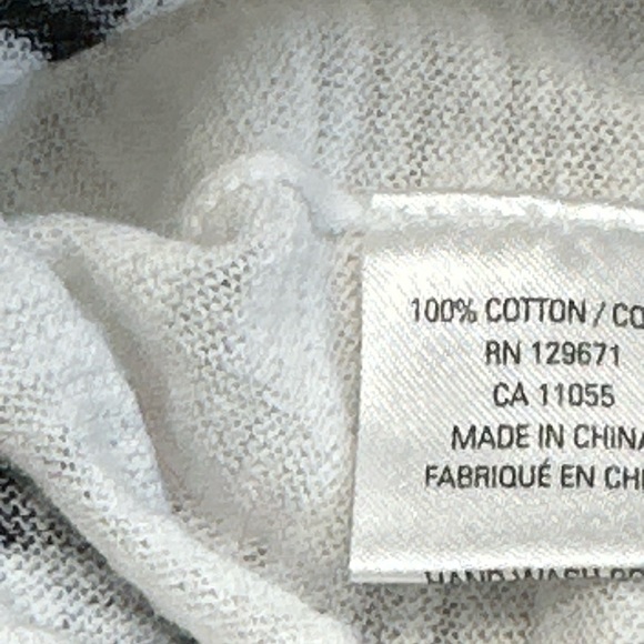 🖤 Skull Cashmere White Skull Print Tee - Size M - Picture 7 of 7